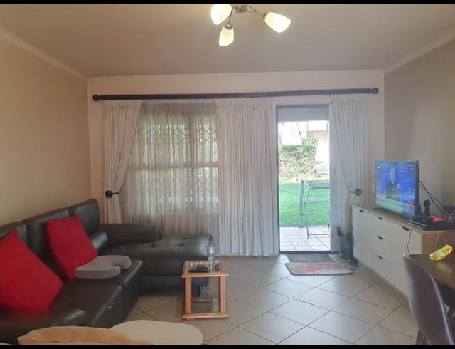 2 BEDROOM TOWNHOUSE FOR SALE IN MARAIS STEYN PARK